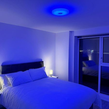 Serenity Waterfront 2 Bed Apartment Northfleet Exteriör bild