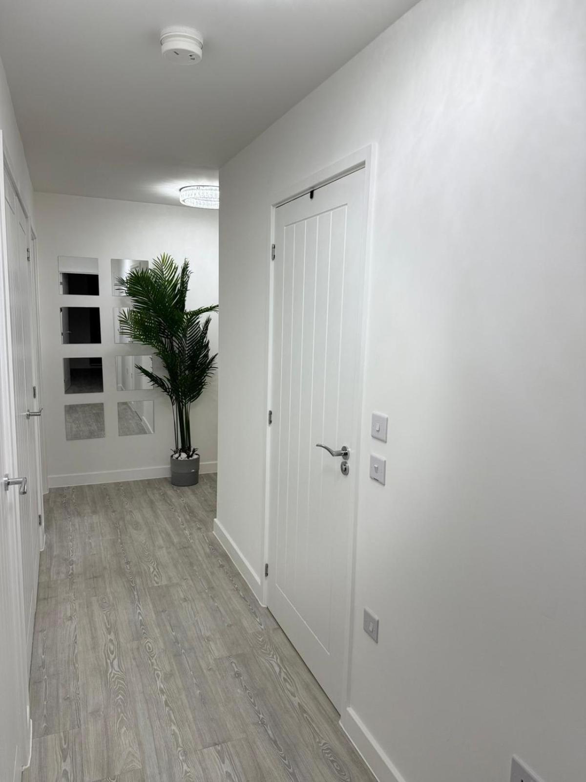 Serenity Waterfront 2 Bed Apartment Northfleet Exteriör bild