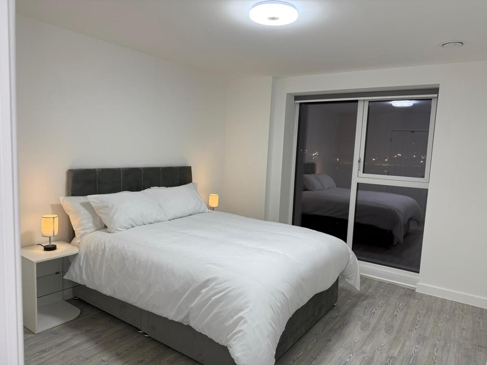 Serenity Waterfront 2 Bed Apartment Northfleet Exteriör bild