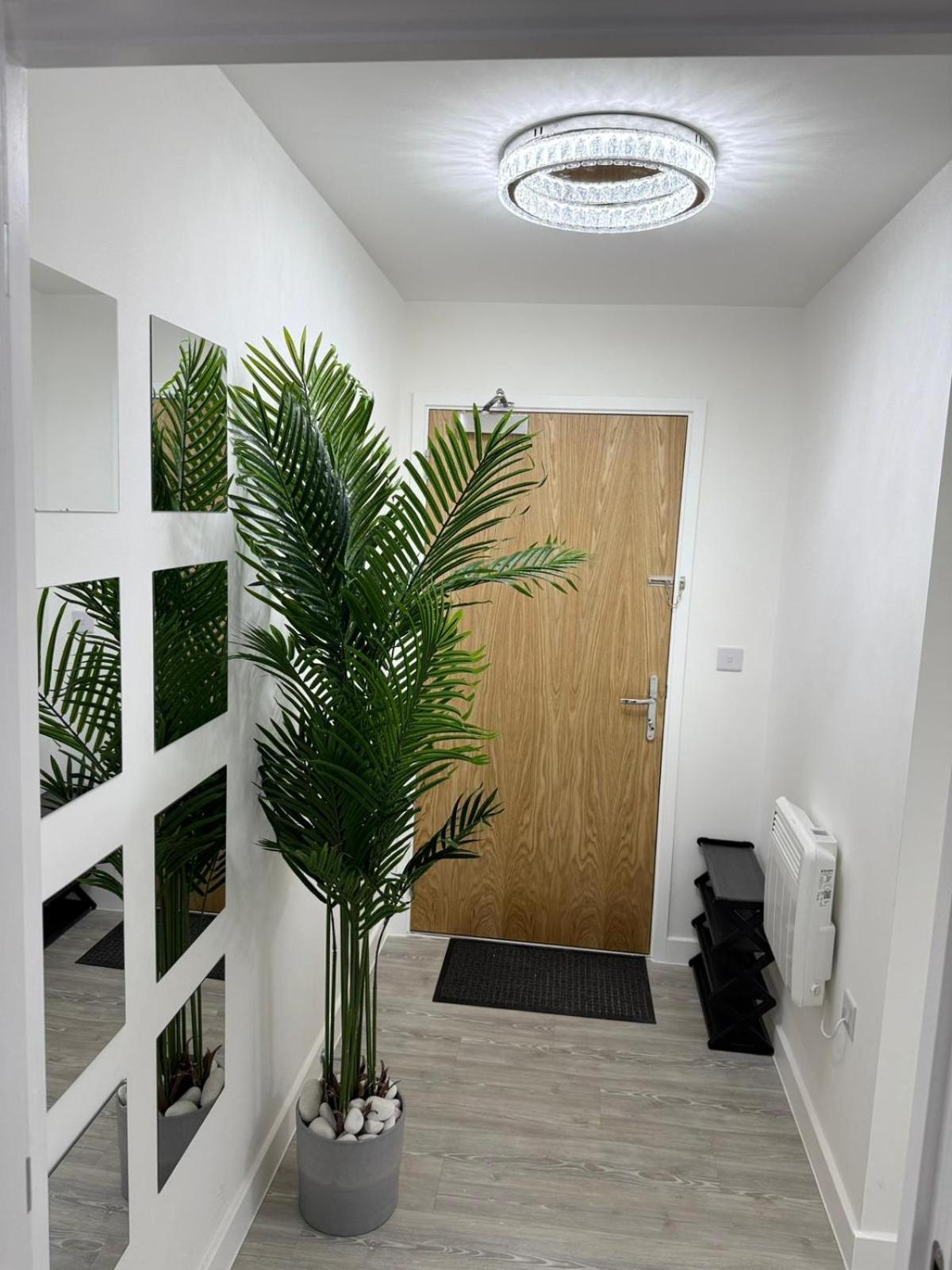 Serenity Waterfront 2 Bed Apartment Northfleet Exteriör bild