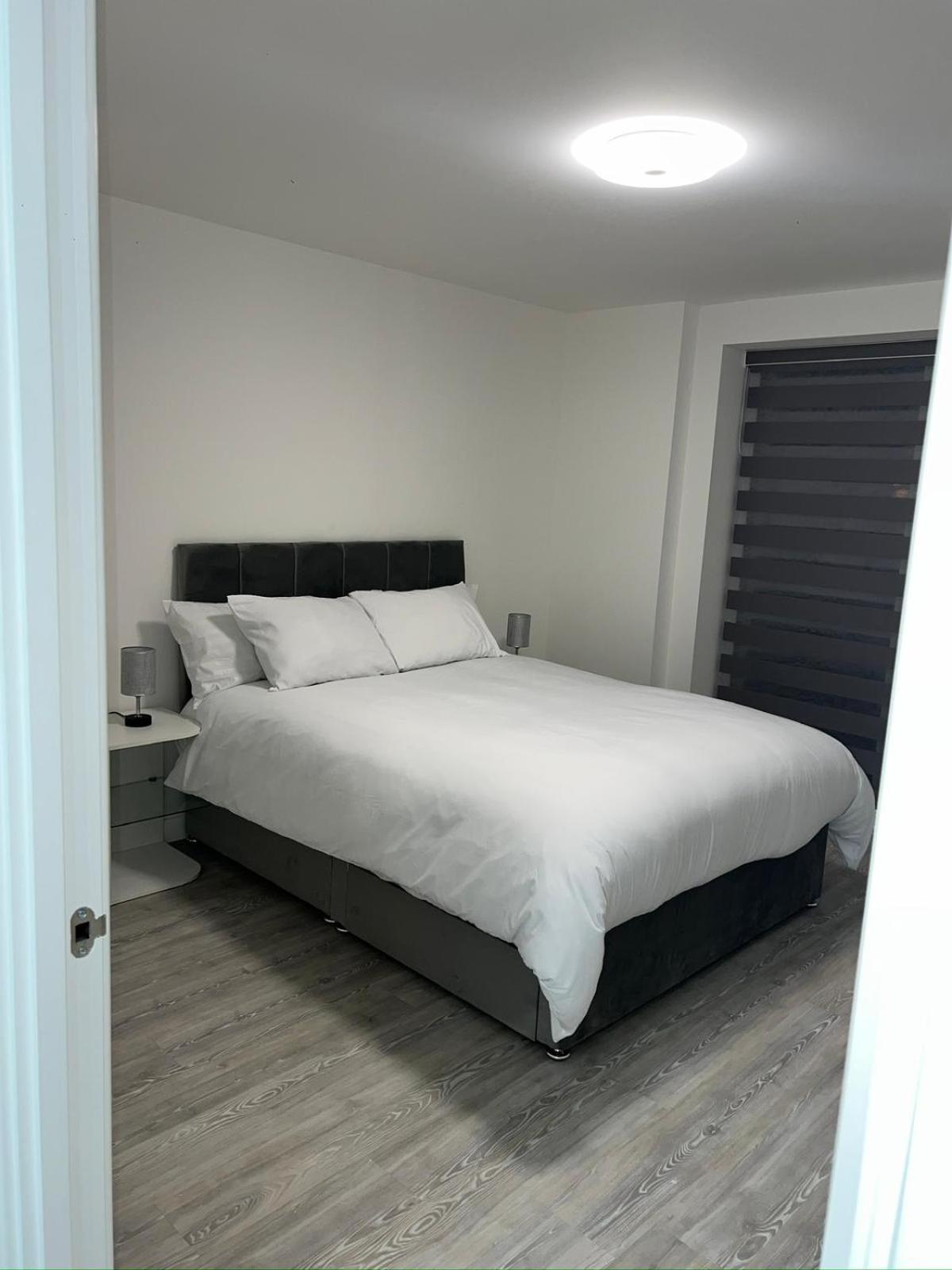 Serenity Waterfront 2 Bed Apartment Northfleet Exteriör bild