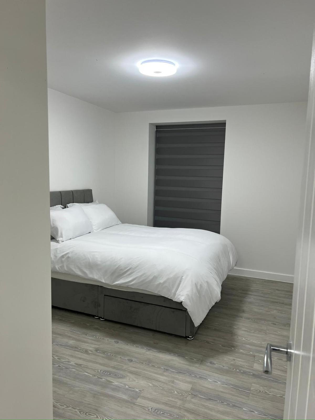 Serenity Waterfront 2 Bed Apartment Northfleet Exteriör bild