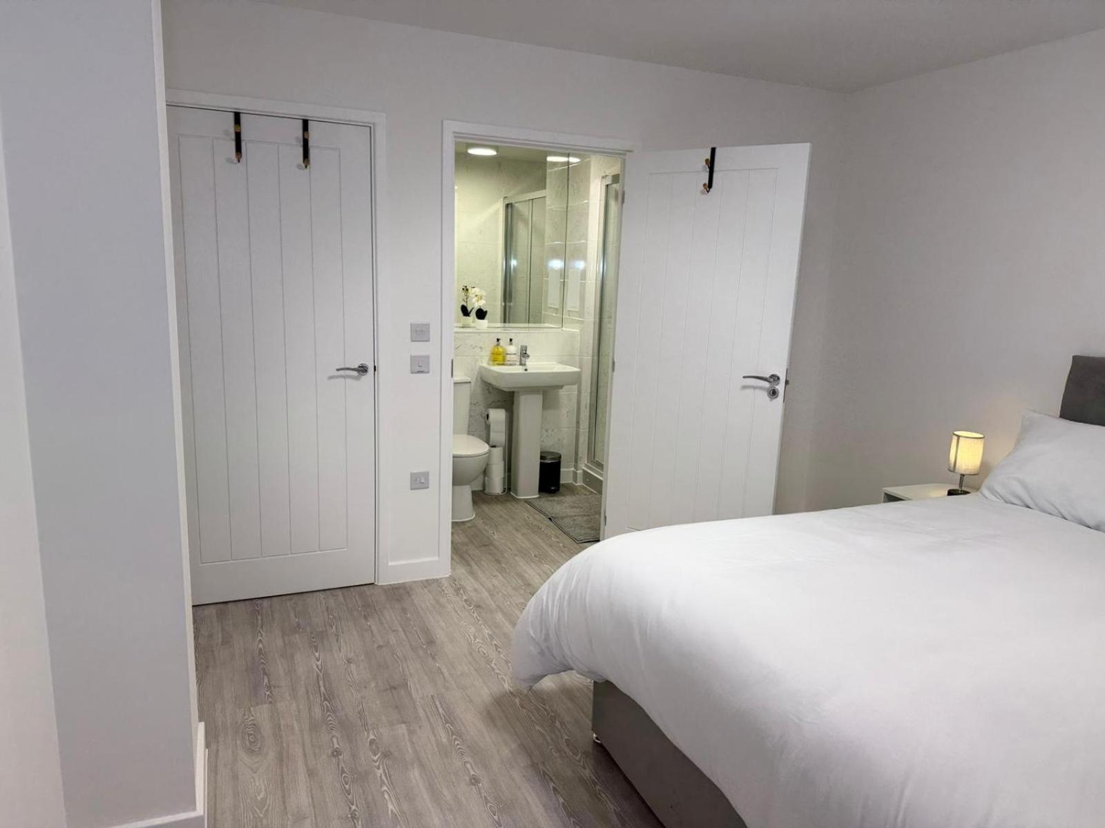 Serenity Waterfront 2 Bed Apartment Northfleet Exteriör bild