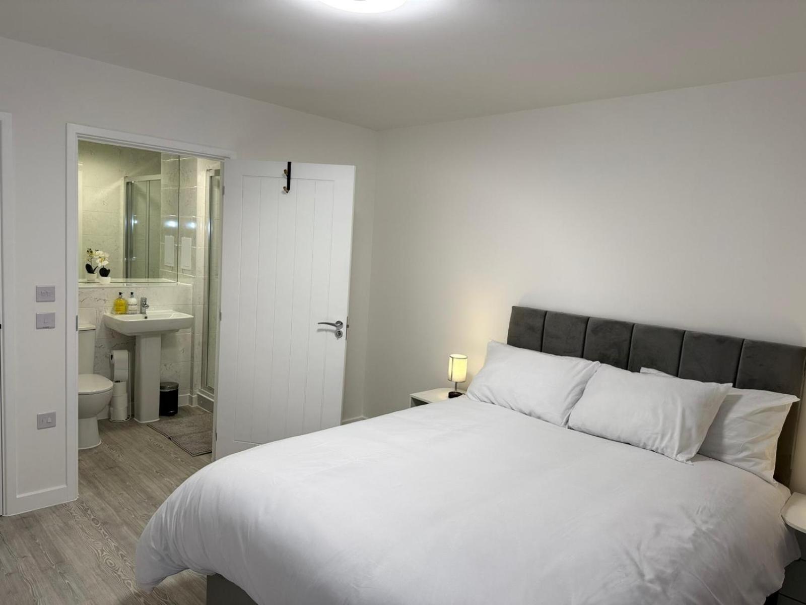 Serenity Waterfront 2 Bed Apartment Northfleet Exteriör bild