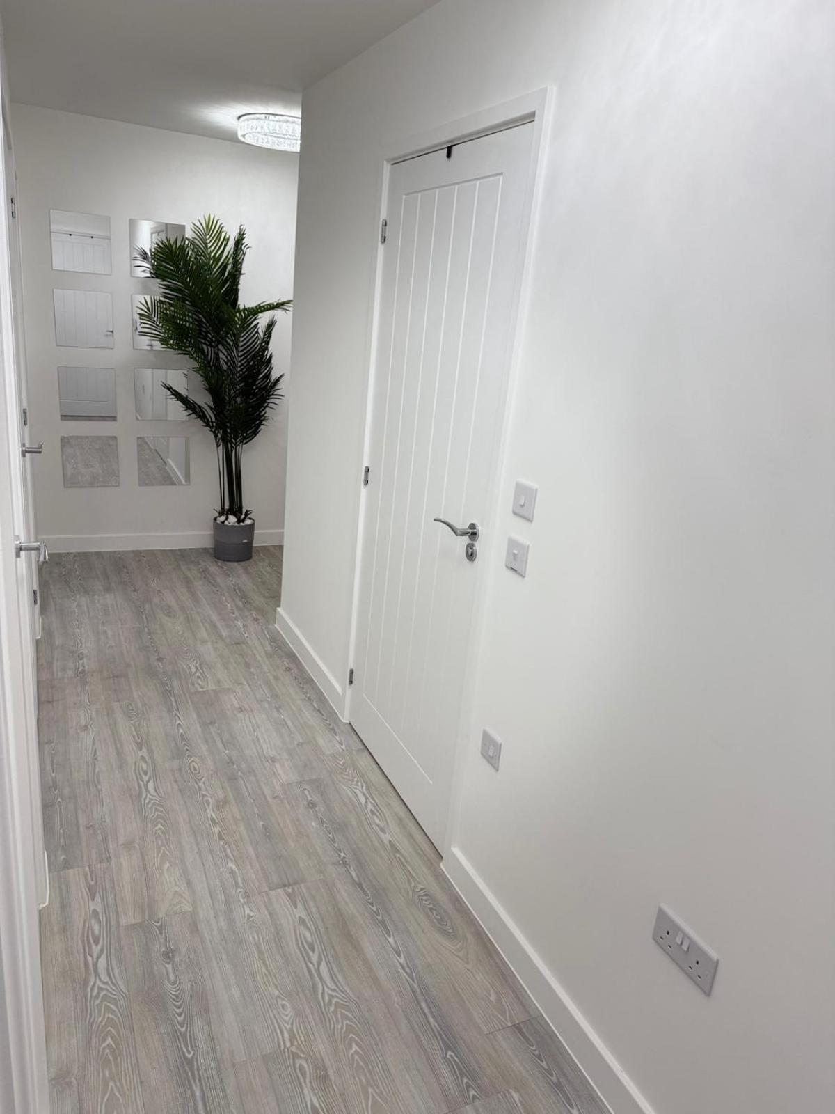 Serenity Waterfront 2 Bed Apartment Northfleet Exteriör bild