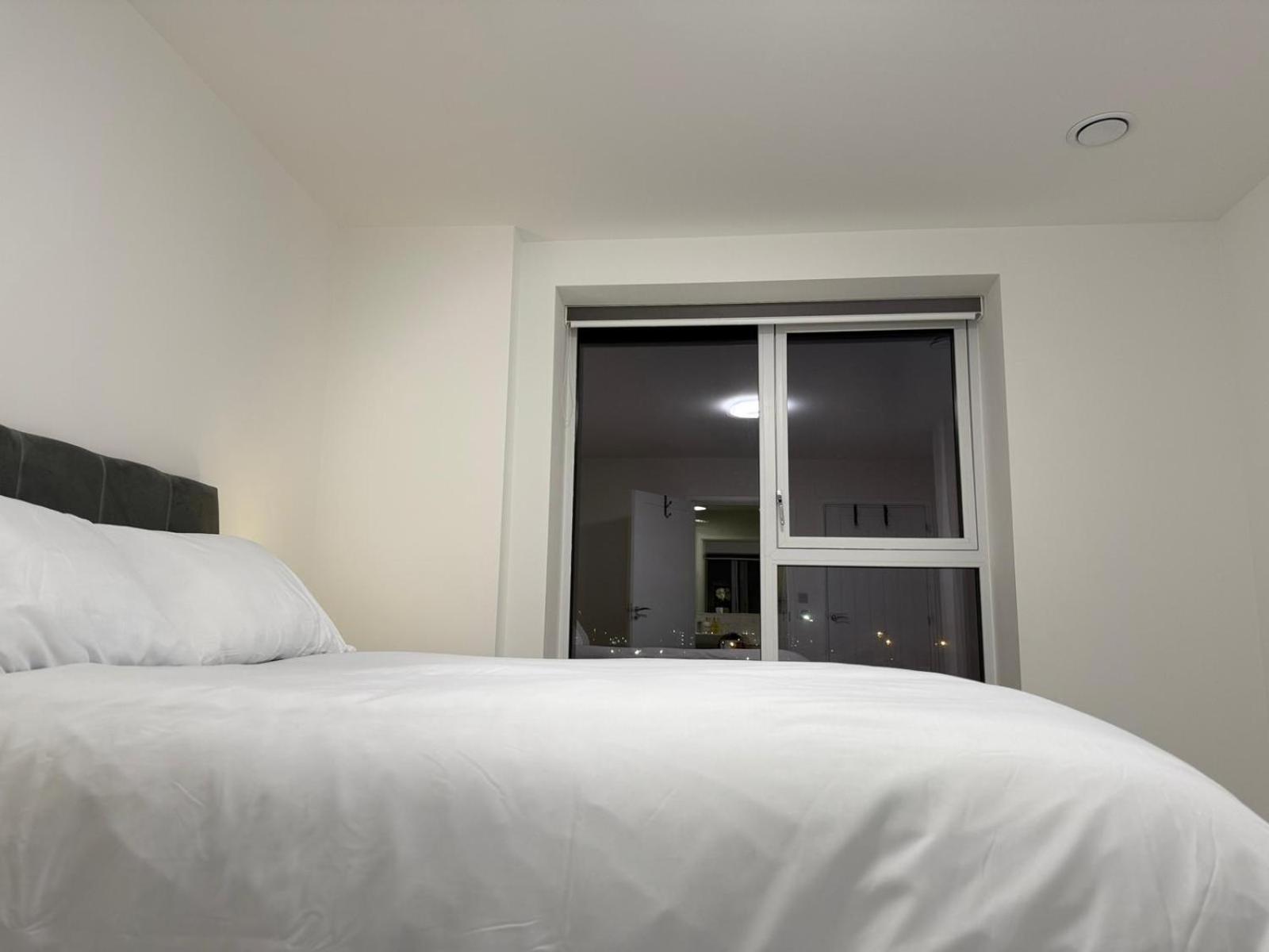 Serenity Waterfront 2 Bed Apartment Northfleet Exteriör bild