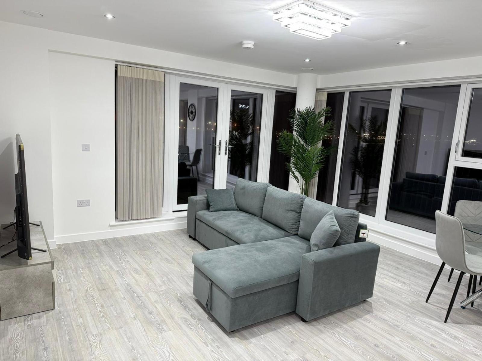 Serenity Waterfront 2 Bed Apartment Northfleet Exteriör bild