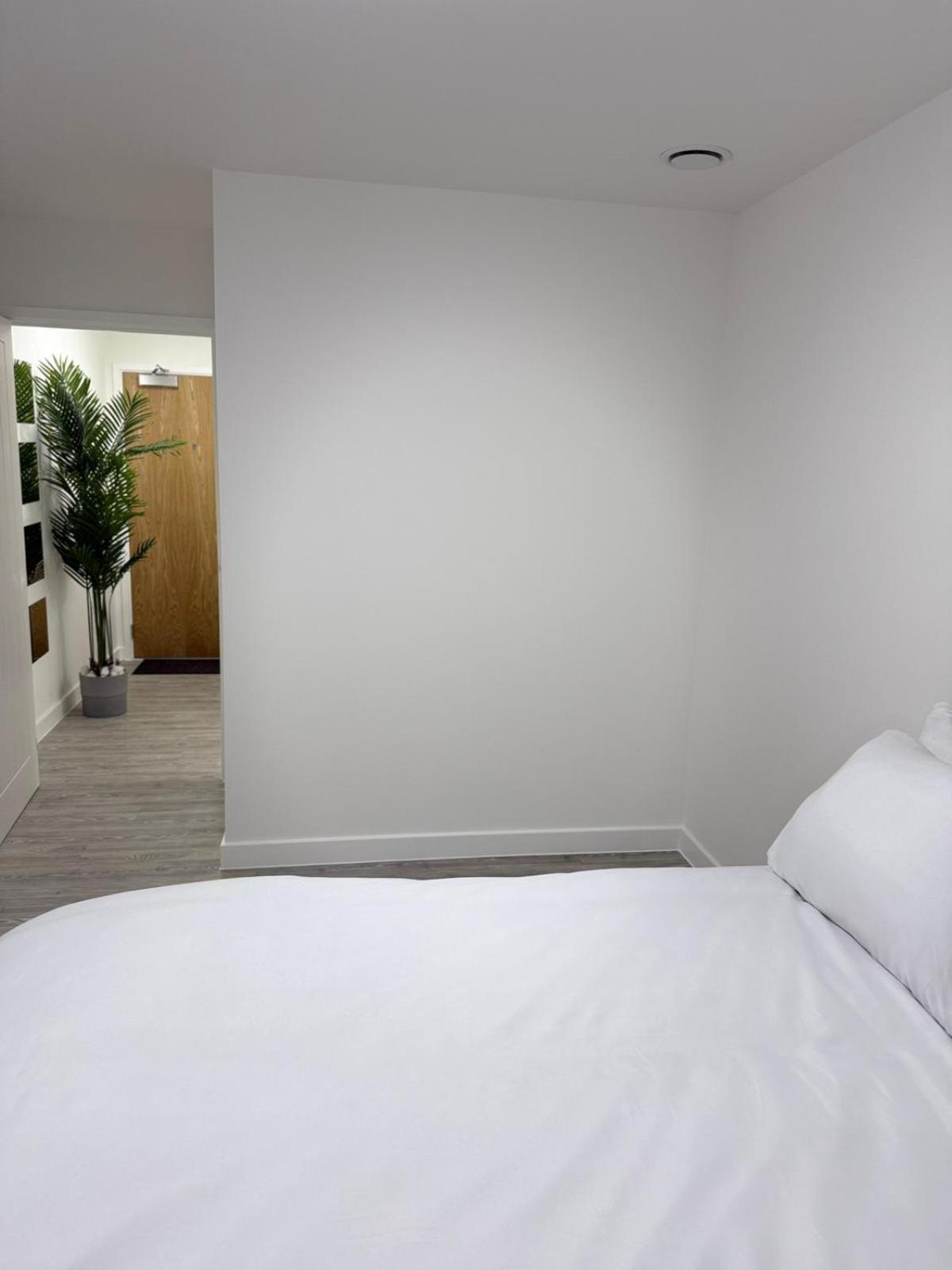Serenity Waterfront 2 Bed Apartment Northfleet Exteriör bild
