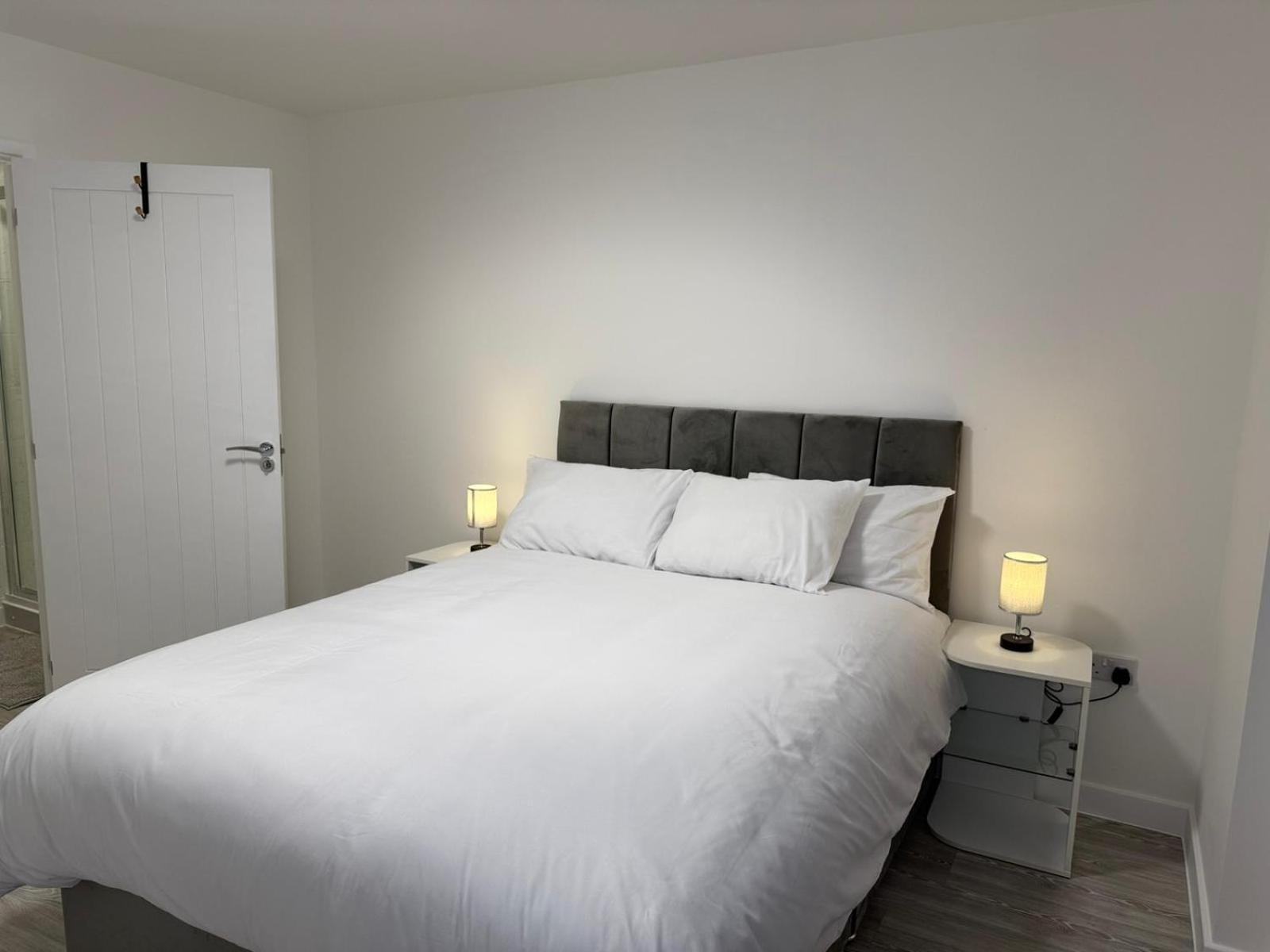Serenity Waterfront 2 Bed Apartment Northfleet Exteriör bild