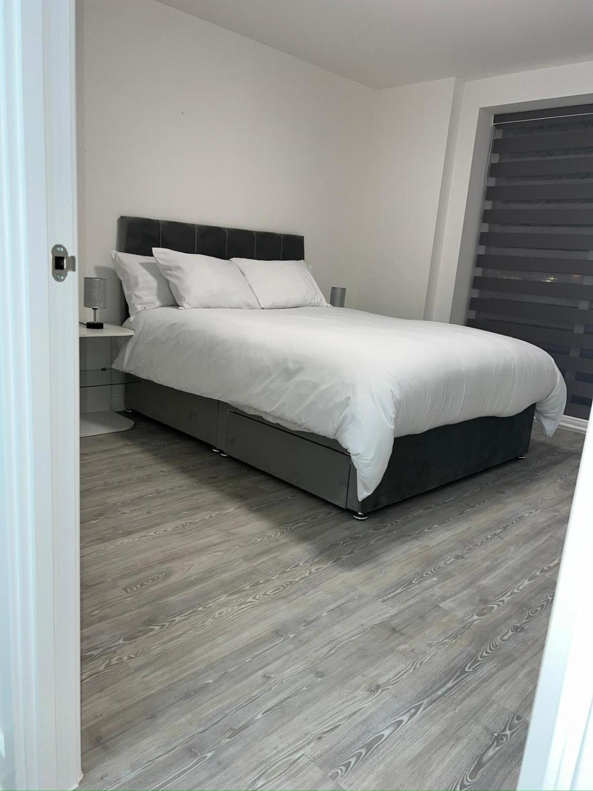 Serenity Waterfront 2 Bed Apartment Northfleet Exteriör bild