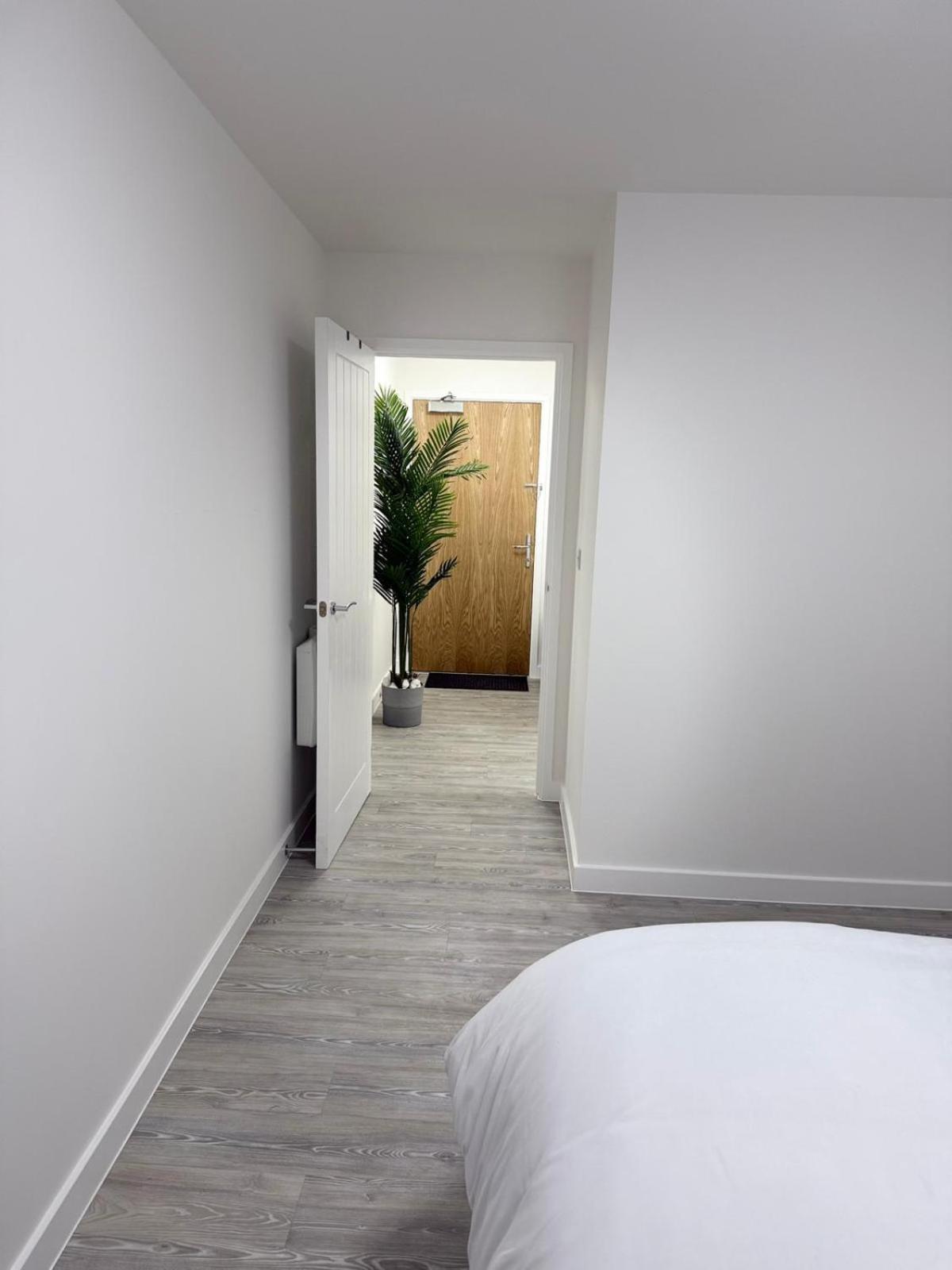 Serenity Waterfront 2 Bed Apartment Northfleet Exteriör bild